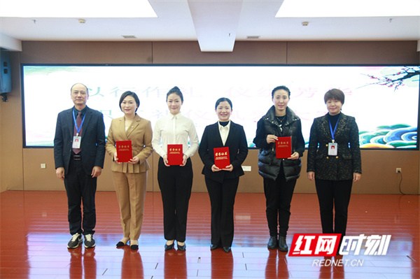 图片20.jpg 图片20.jpg